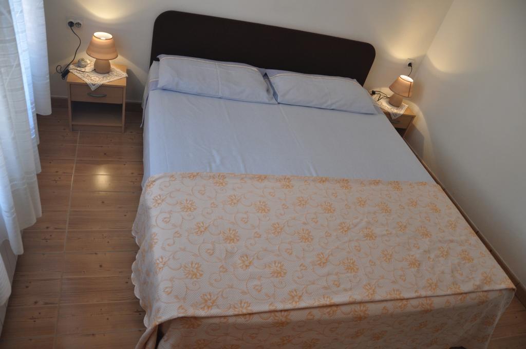 Franko Apartmani Zambratija  Luaran gambar