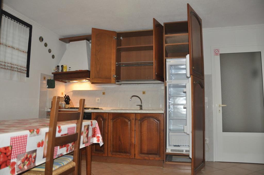 Franko Apartmani Zambratija  Luaran gambar