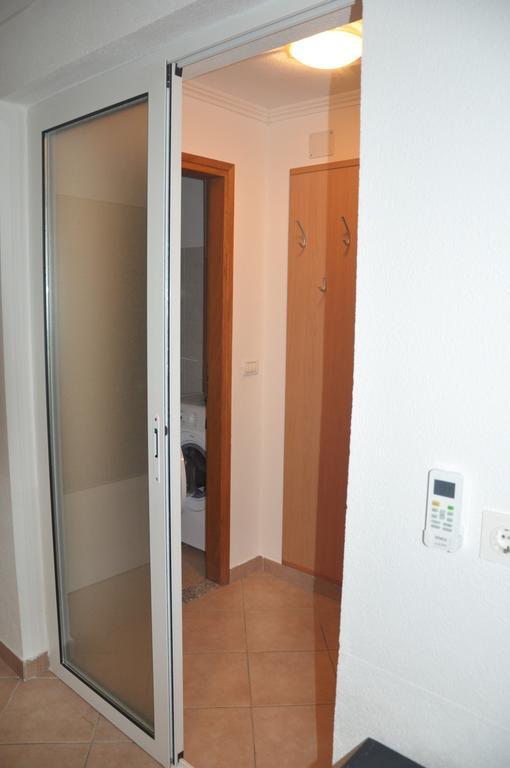 Franko Apartmani Zambratija  Luaran gambar