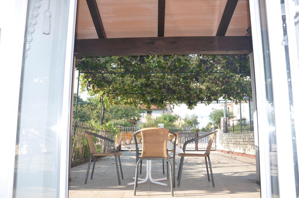 Franko Apartmani Zambratija  Luaran gambar
