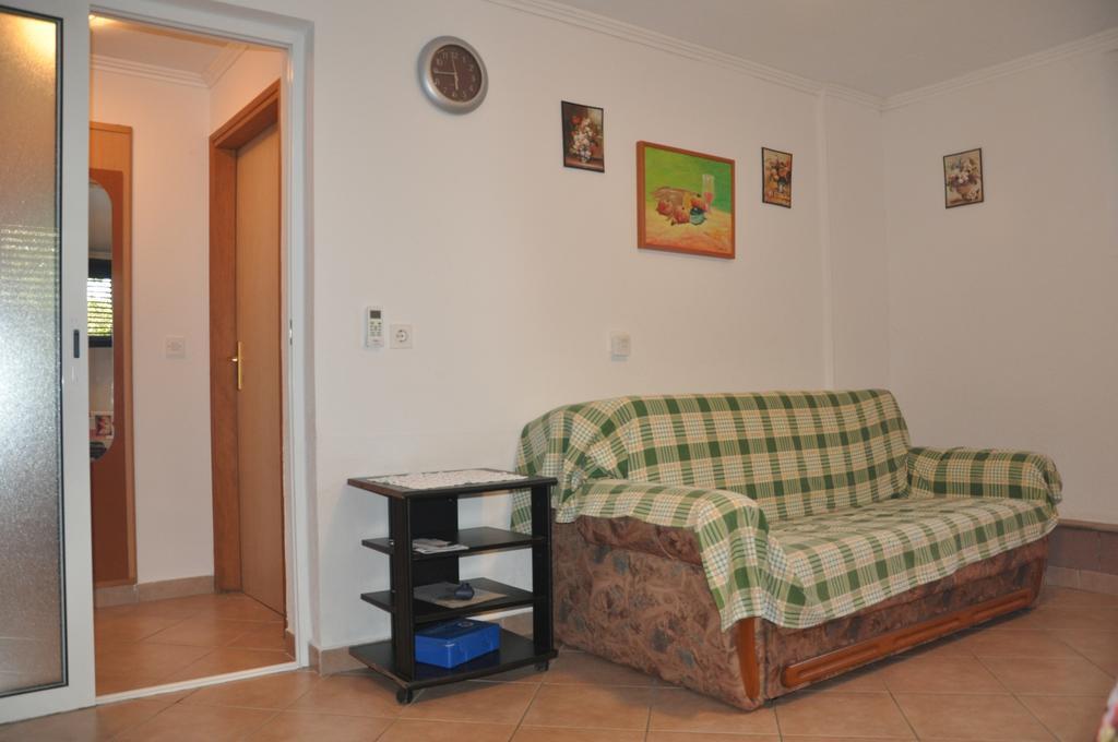 Franko Apartmani Zambratija  Luaran gambar