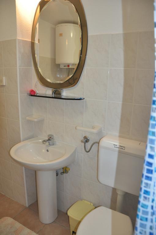 Franko Apartmani Zambratija  Luaran gambar