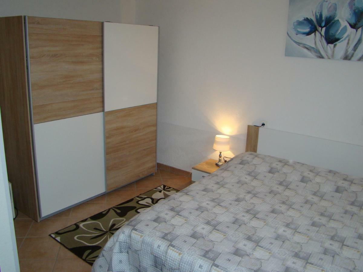 Franko Apartmani Zambratija  Luaran gambar