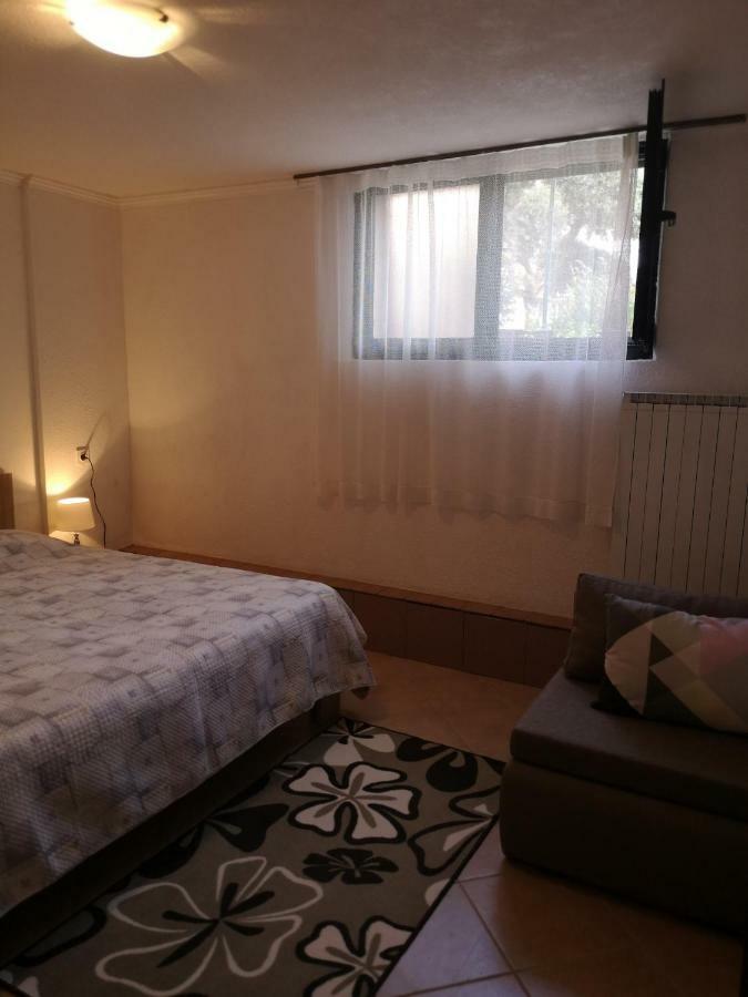 Franko Apartmani Zambratija  Luaran gambar